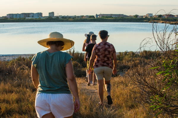 Descubra as Melhores Trilhas para Caminhadas em Família ao Redor do Mundo