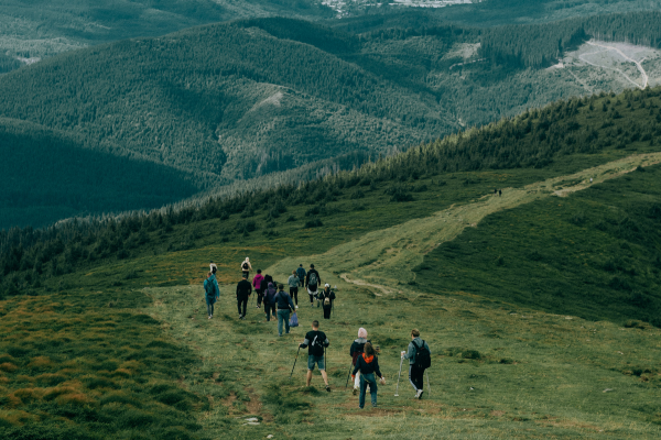 Aventuras a Pé: 10 Roteiros de Caminhada para Exploradores