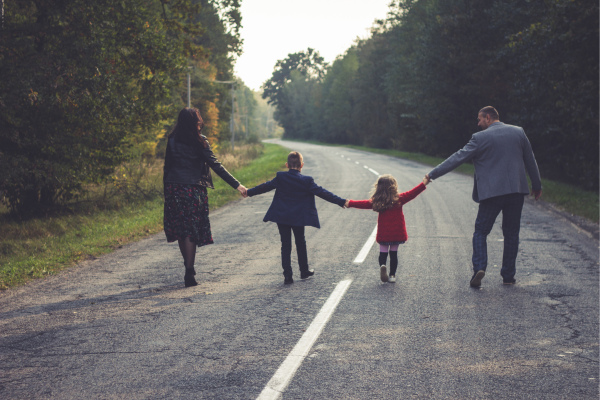 5 Destinos Perfeitos para Caminhadas em Família: Explore a Natureza Juntos